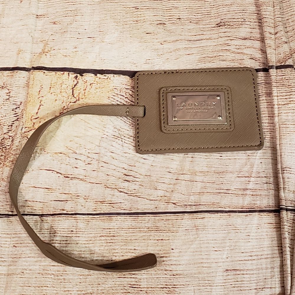Laundry by Shelli Segal Luggage Tag